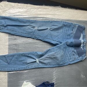 Maternity Levi jeans medium size